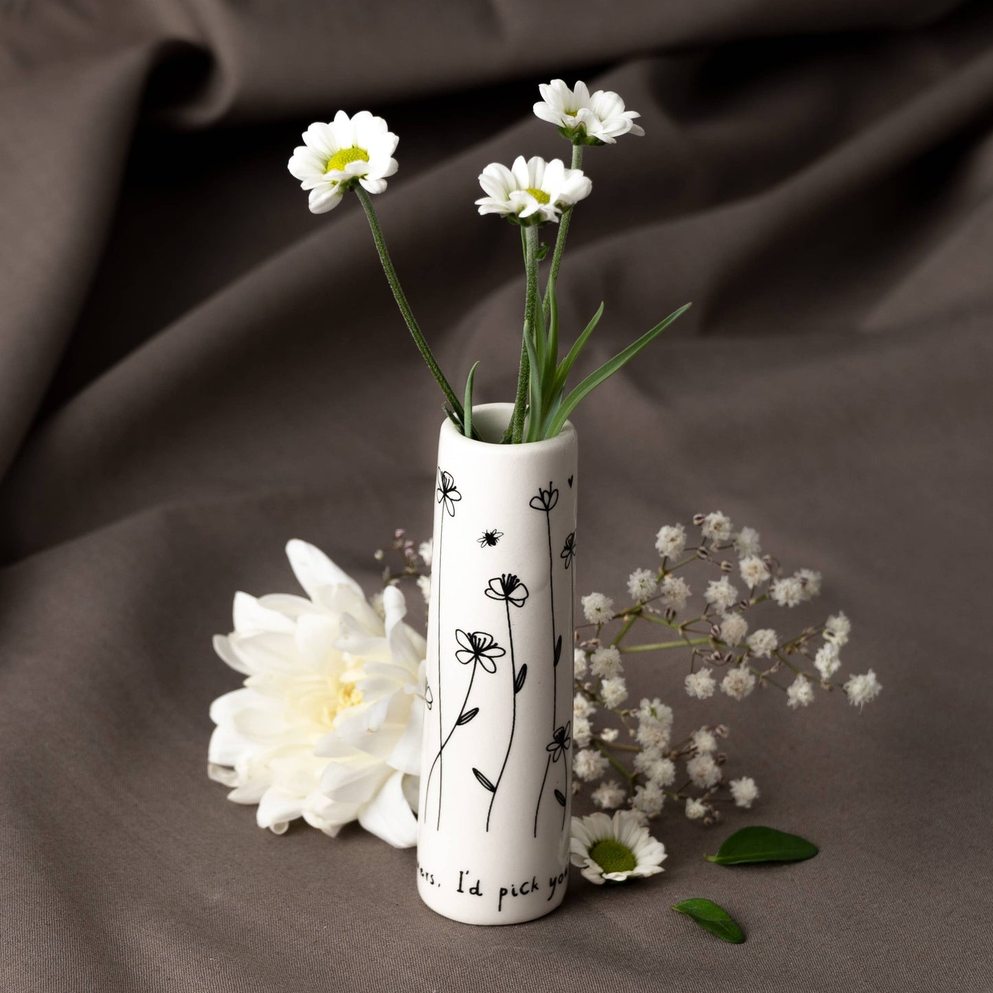 CGB Giftware - Small ceramic vase If friends were flowers I'd pick you. White and Black