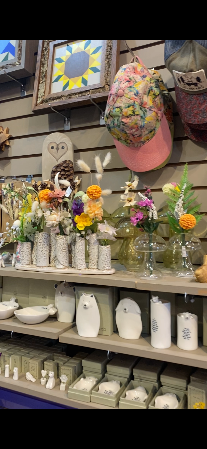 Bouquet of dried flower. Real flowers 8" long. Favors and decor. Great for small vases