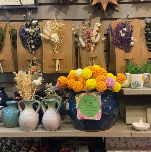 Bouquet of dried flower. Real flowers 8" long. Favors and decor. Great for small vases